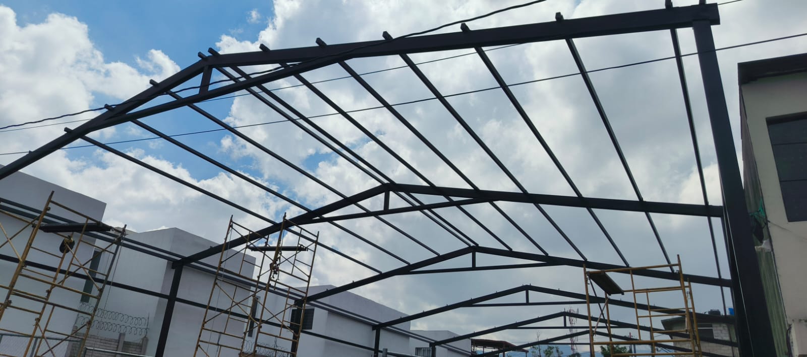 Estructura de acero para techo, fabricada por J&V
